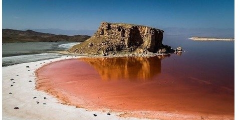 حجم آب دریاچه ارومیه ۹۰ میلیون مترمکعب افزایش یافت