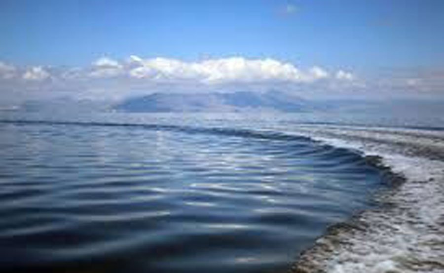 کاهش تراز دریاچه ارومیه در فصل گرما طبیعی است 