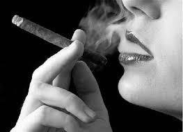 دود سیگار زنان درچشم فرزندان