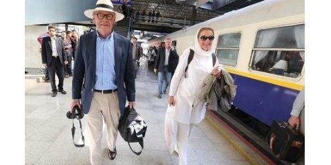 نخستین قطار گردشگری مثلث طلایی به شیراز می‌رسد