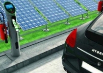 شارژ خودروی برقی با صفحات خورشیدی پشت‌بام‌ها در آلمان