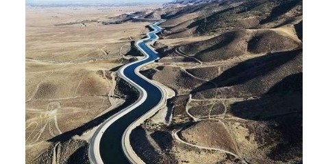 انتقال آب از دریای عمان برای احیای صنعت کشاورزی فارس الزامی است