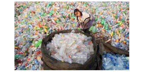 شعار روز جهانی محیط زیست در سال ۲۰۱۸ :غلبه بر آلودگی پلاستیک