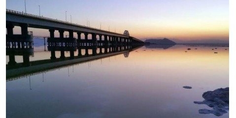 خاکریز  ایجاد شده در وسط دریاچه ارومیه روند تبخیر آب را شدت بخشیده است