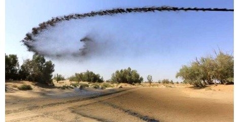 مالچ‌پاشی در ۱۱ هزار هکتار بیابان خوزستان آغاز شد 