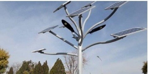 رونمایی از اولین درخت خورشیدی در اراک