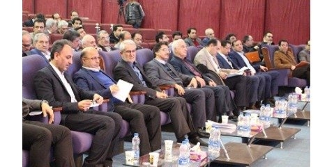  اولین همایش ملی تجلیل از فعالان صنعت انرژی های تجدید پذیر برگزار شد