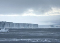 سرعت ذوب یخ های قطب جنوب سریع تر از آنچه فکر می کنیم
