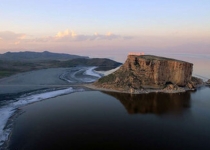 عبور دریاچه ارومیه از خشکی
