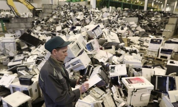 سالانه 10 میلیارد دلار در زباله های الکترونیکی رها می شود/ رشد 21 درصدی  زباله الکترونیک در جهان