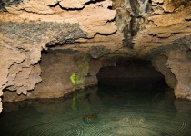 غارها نقش مهمی در تامین آب زیرزمینی دارند، مراقبشان باشیم