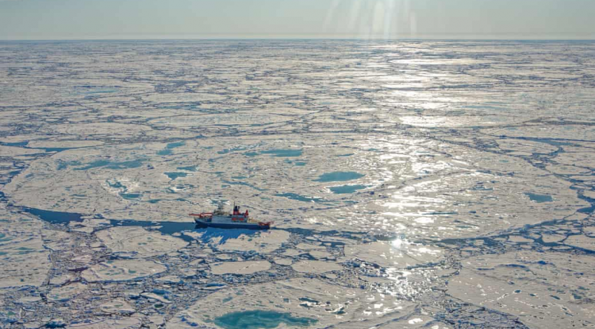 افزایش ذوب یخ‌های گرینلند به دلیل بارش باران و گرم شدن زمین