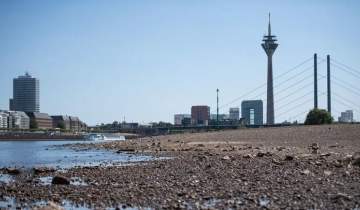 کاهش بی‌سابقه آب راین، زنگ خطر اقتصاد آلمان را به صدا درآورد