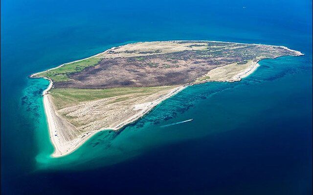 جزیره غیرمسکونی و منطقه حفاظت‌شده مارو