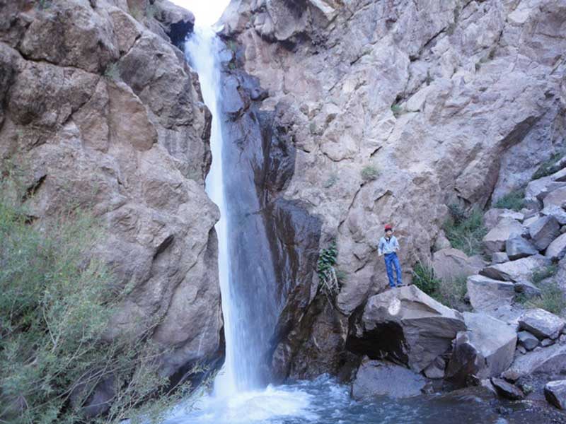 آبشار طبیعی طالقان