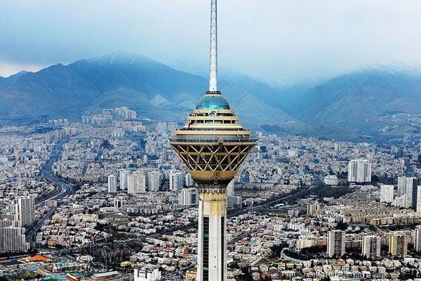 تهران در یک روز پاک