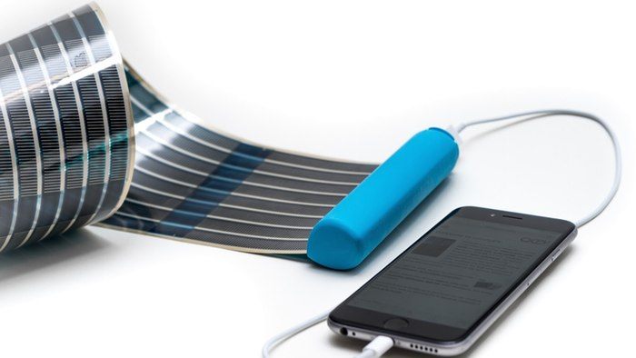 پانل های خورشیدی انعطاف پذیر و قابل حمل برای شارژ گوشی های هوشمند