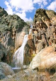 آبشار طبیعی