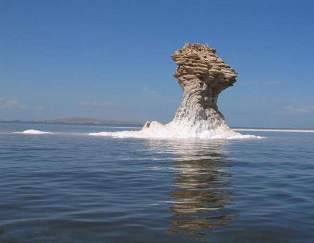 رهاسازی آب به سوی دریاچه ارومیه
