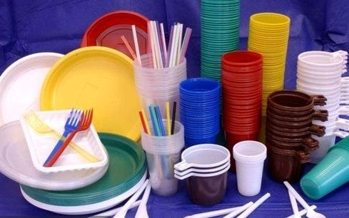 بخش عمده ای از ظروف پلاستیکی بازیافت نمی شوند