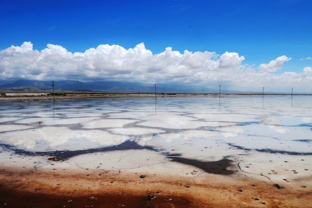 معضل دریاچه نمک جدی تر از دریاچه ارومیه است