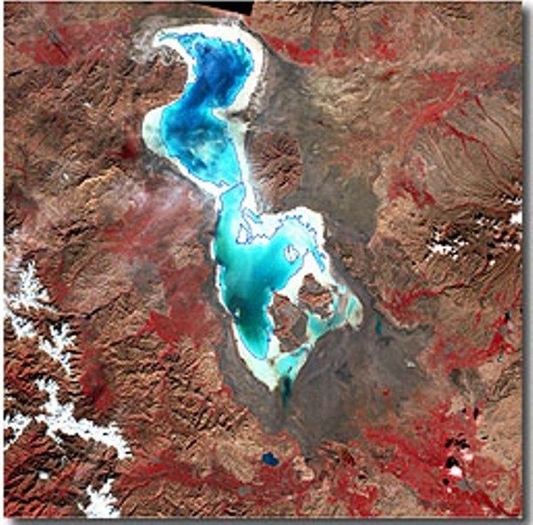 مساحت آبی دریاچه ارومیه افزایش یافت