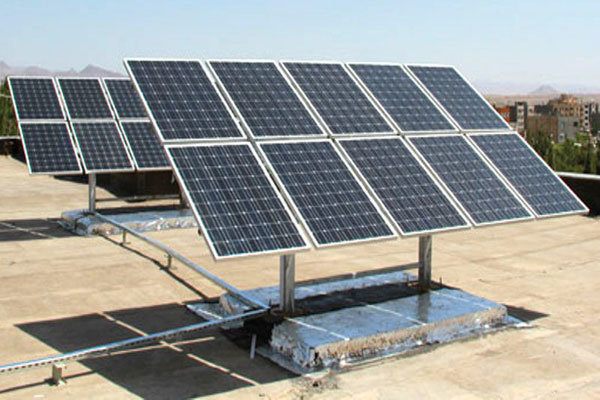 نصب ۳۰۰۰ پنل خورشیدی خانگی در مناطق محروم ایران